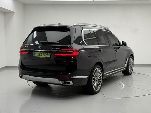 BMW X7 xDrive 40i Design Pure Excellence 6-Seater — пробег 8 002 км — фото 3 из 5