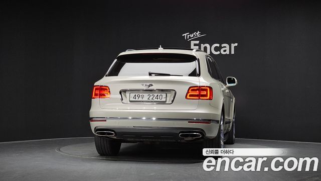 Bentley Bentayga 6.0 W12 — пробег 40 534 км — фото 4 из 5