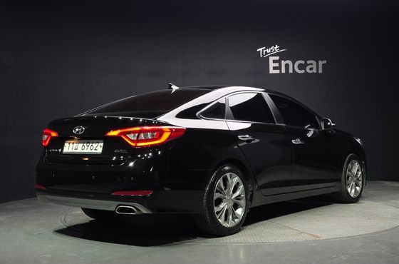 Hyundai Sonata 2.0 Premium — пробег 125 203 км — фото 2 из 5