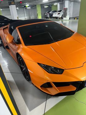 Lamborghini Huracan LP640-4 EVO Spyder — пробег 5 200 км — фото 2 из 5