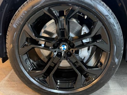 BMW X5 xDrive 40i xLine — пробег 2 860 км — фото 5 из 5