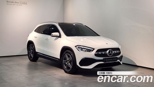 Mercedes-Benz GLA-Class GLA250 4MATIC — пробег 34 700 км — фото 1 из 5