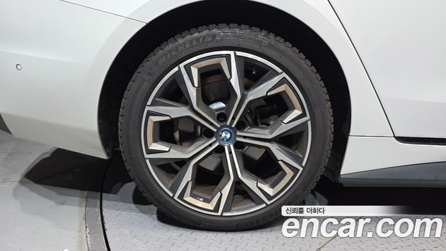 BMW i4 из Кореи Encar