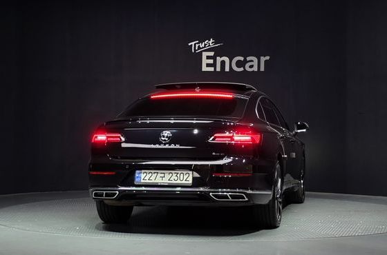 Volkswagen Arteon 2.0 TDI R-LIINE 4Motion — пробег 87 504 км — фото 4 из 5