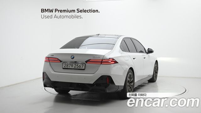 BMW 5-Series 523d xDrive M Sport — пробег 5 081 км — фото 2 из 5