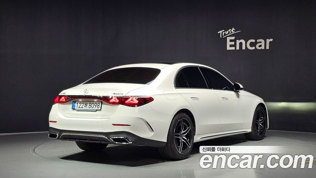 Mercedes-Benz E-Class E300 4MATIC AMG Line — пробег 11 015 км — фото 2 из 5