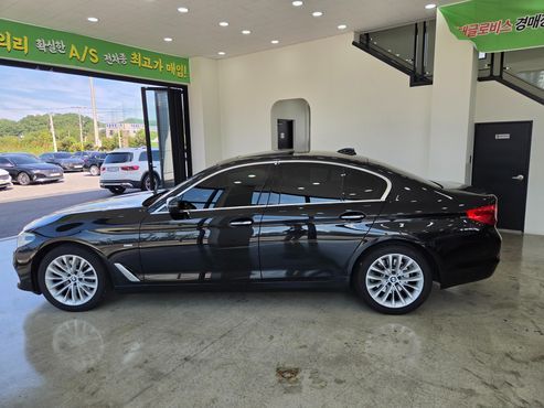 BMW 5-Series 530i Luxury Plus — пробег 73 674 км — фото 5 из 5