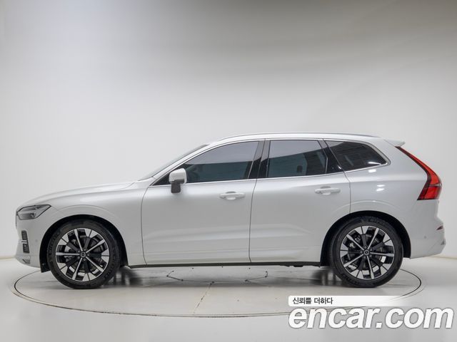 Volvo XC60 B5 Ultra Bright Air Sus — пробег 4 814 км — фото 3 из 5