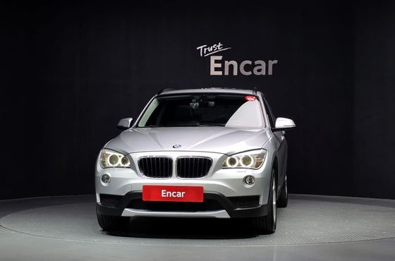 BMW X1 xDrive 20d — пробег 73 796 км — фото 3 из 5