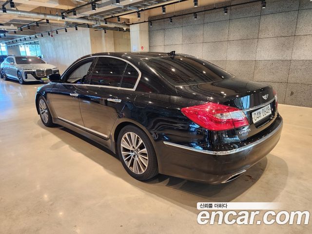 Hyundai Genesis из Кореи Encar
