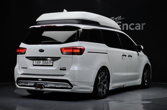 Kia Carnival Gasoline 9-seater Hi-Limousine Noblesse — пробег 114 122 км — фото 2 из 5