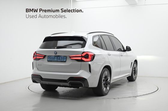 BMW iX3 M Sports — пробег 74 241 км — фото 2 из 5