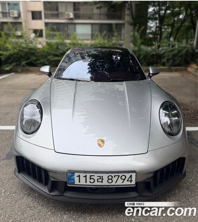 Porsche 911 Carrera GTS — пробег 6 780 км — фото 1 из 5