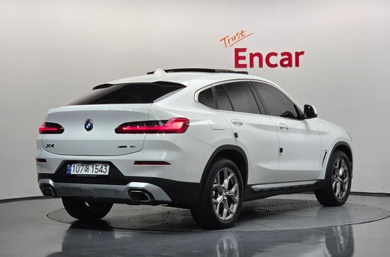 BMW X4 xDrive20i xLine — пробег 34 305 км — фото 2 из 5