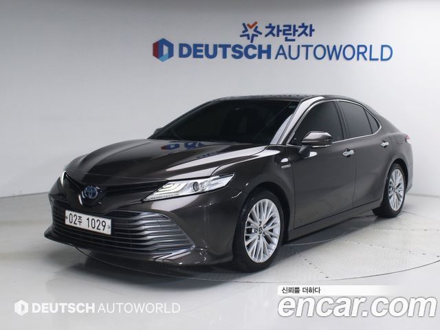 Toyota Camry 2.5 XLE Hybrid — пробег 201 380 км — фото 1 из 5