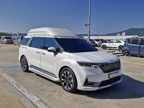 Kia Carnival Diesel 9-Seater Hi-Limousine Signature — пробег 95 270 км — фото 3 из 5