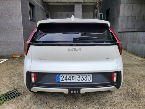 Kia Niro Prestige — пробег 2 000 км — фото 5 из 5