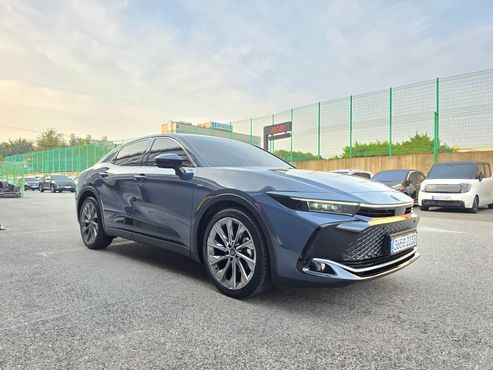 Toyota Crown 2.5 4WD Hybrid — пробег 13 900 км — фото 2 из 5