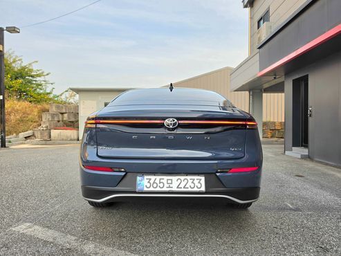 Toyota Crown 2.5 4WD Hybrid — пробег 13 900 км — фото 4 из 5