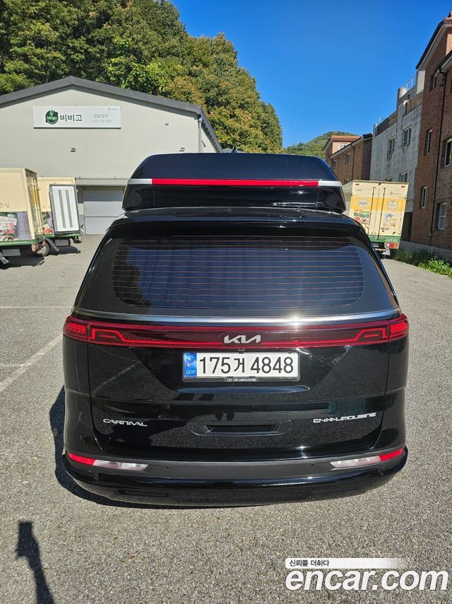 Kia Carnival Gasoline 9-seater Limousine(Special vehicle) — пробег 47 000 км — фото 3 из 5