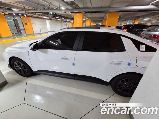 Hyundai AVANTE 2.0 Premium — пробег 2 305 км — фото 3 из 5
