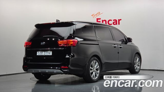 Kia Carnival 9-Seater Prstige — пробег 143 780 км — фото 2 из 5