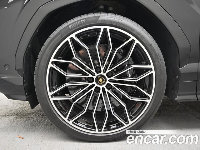 Lamborghini Urus 4.0 V8 SE — пробег 3 583 км — фото 5 из 5