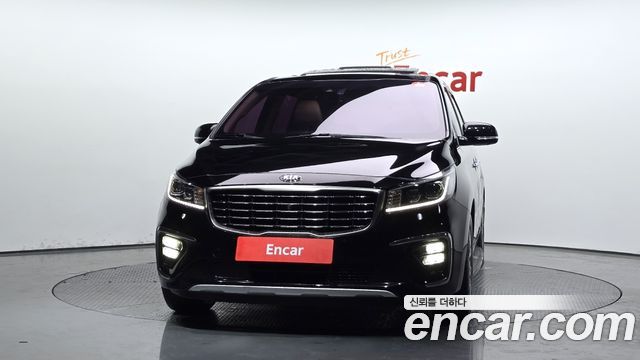 Kia Carnival 9-Seater Noblesse Special — пробег 139 533 км — фото 3 из 5