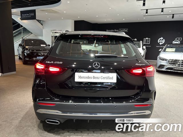 Mercedes-Benz GLA-Class GLA250 4MATIC — пробег 1 005 км — фото 4 из 5