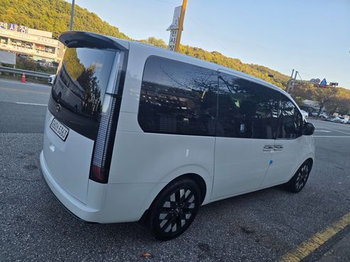 Hyundai Staria Lounge 9-Seater Prestige — пробег 114 440 км — фото 5 из 5