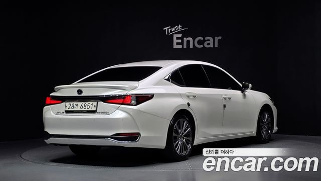 Lexus ES Luxury — пробег 67 184 км — фото 2 из 5