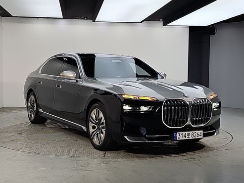 BMW 7-Series 740d xDrive Design Pure Excellence — пробег 104 021 км — фото 2 из 5