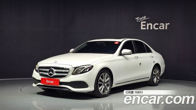 Mercedes-Benz E-Class E300 4MATIC Avnatgarde — пробег 100 076 км — фото 1 из 5