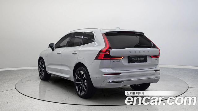 Volvo XC60 T8 Ultra Bright — пробег 3 645 км — фото 2 из 5