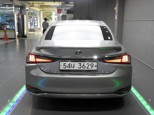 Lexus ES Executive — пробег 159 730 км — фото 4 из 5
