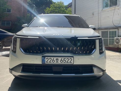 Kia Carnival HEV 9 seater Prestige — пробег 2 380 км — фото 1 из 5
