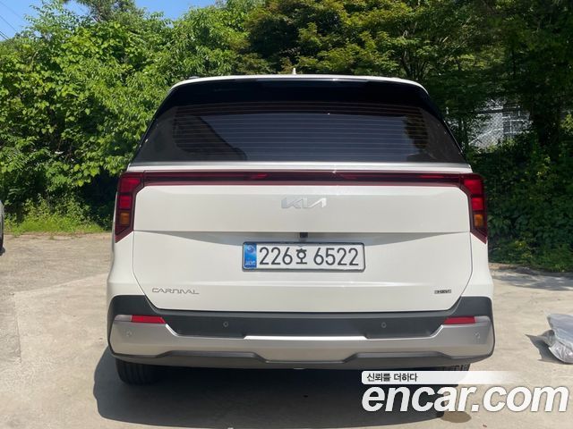 Kia Carnival HEV 9 seater Prestige — пробег 2 380 км — фото 5 из 5