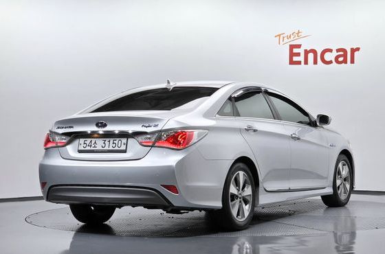Hyundai Sonata 2.0 Royal — пробег 65 818 км — фото 2 из 5