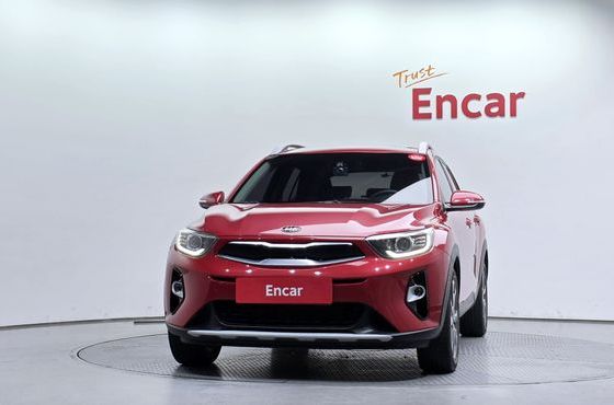 Kia Stonic 1.4 Trendy — пробег 9 036 км — фото 3 из 5