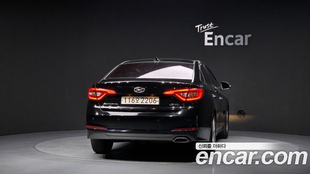Hyundai Sonata 2.0 Smart — пробег 210 384 км — фото 4 из 5