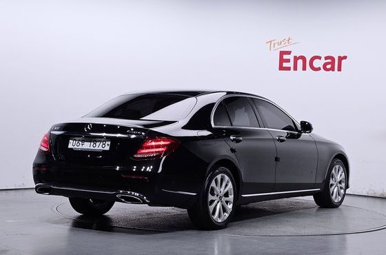Mercedes-Benz E-Class E300 4MATIC Exclusive — пробег 207 641 км — фото 2 из 5