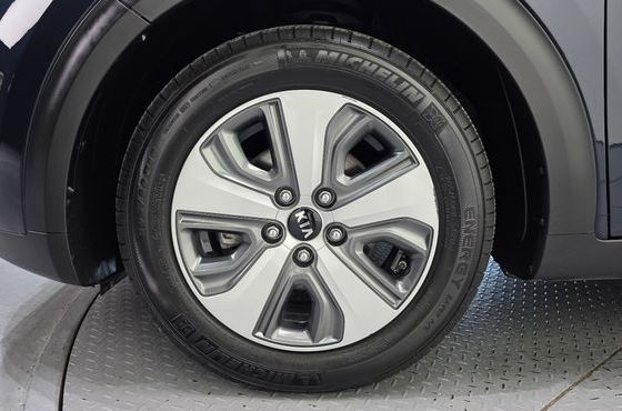 Kia Niro Prestige — пробег 73 404 км — фото 5 из 5