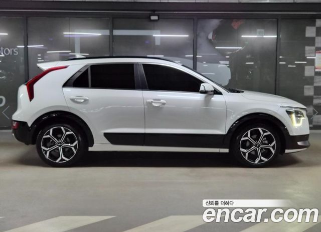 Kia Niro Signature — пробег 72 366 км — фото 3 из 5