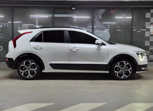 Kia Niro Signature — пробег 72 366 км — фото 3 из 5