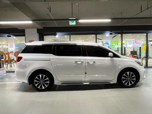 Kia Carnival 11-seater Prestige — пробег 160 591 км — фото 3 из 5