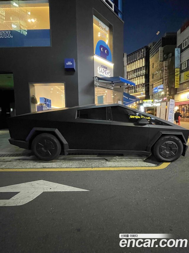 Tesla Cybertruck Cyberbeast — пробег 4 000 км — фото 3 из 5