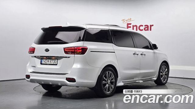 Kia Carnival 9-Seater Prstige — пробег 147 070 км — фото 2 из 5