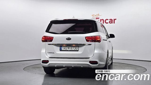 Kia Carnival 9-Seater Prstige — пробег 147 070 км — фото 4 из 5