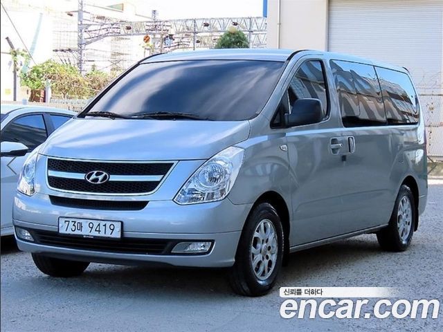Hyundai Starex 12-Seater Wagon CVX Premium — пробег 189 450 км — фото 2 из 5