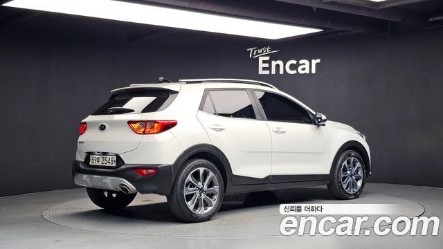 Kia Stonic Diesel 1.6 Prestige — пробег 171 890 км — фото 2 из 5